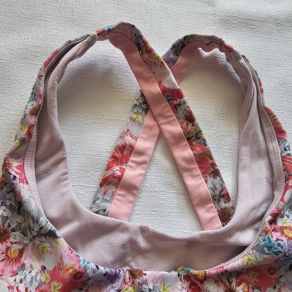 Lululemon‎ Womens Run Stuff Your Bra II Size 8 - Picture 5 of 16